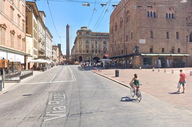 Monolocale in centro con balcone e utenze comprese