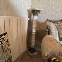 Colonna o alzatina in marmo