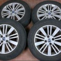 Cerchi in lega Fiat Grande Punto 175/65 R15