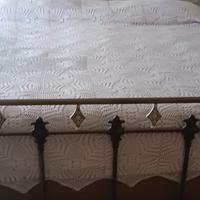 copriletto ad uncinetto fatto a mano