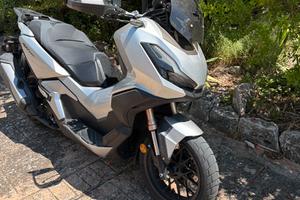 Honda Adv350