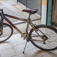 Bicicletta mtb 26pollici