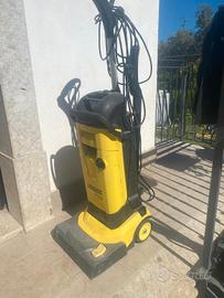 Lavapavimenti Karcher commercial BR 30/4 C