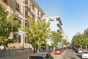 Ostia levante trilocale con balcone