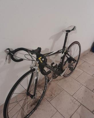BICI DA CORSA IN CARBONIO TAGLIA S