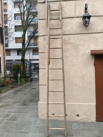 Scala in legno
