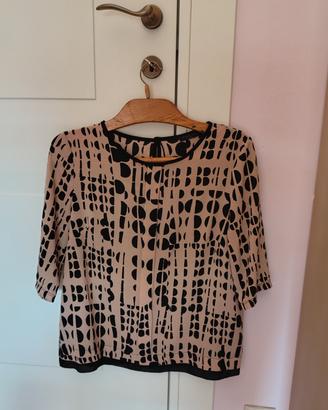 maglia rosa e nera taglia M