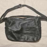 borsetta in pelle nera made in Italy