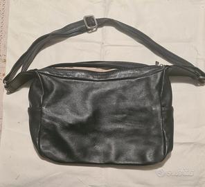 borsetta in pelle nera made in Italy