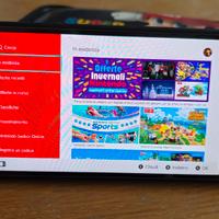 Nintendo Switch OLED – Accessori inclusi