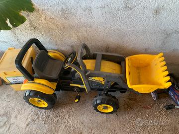 Trattore a pedali peg perego