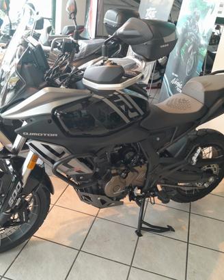 Qj Motor SRT 600 SX nero