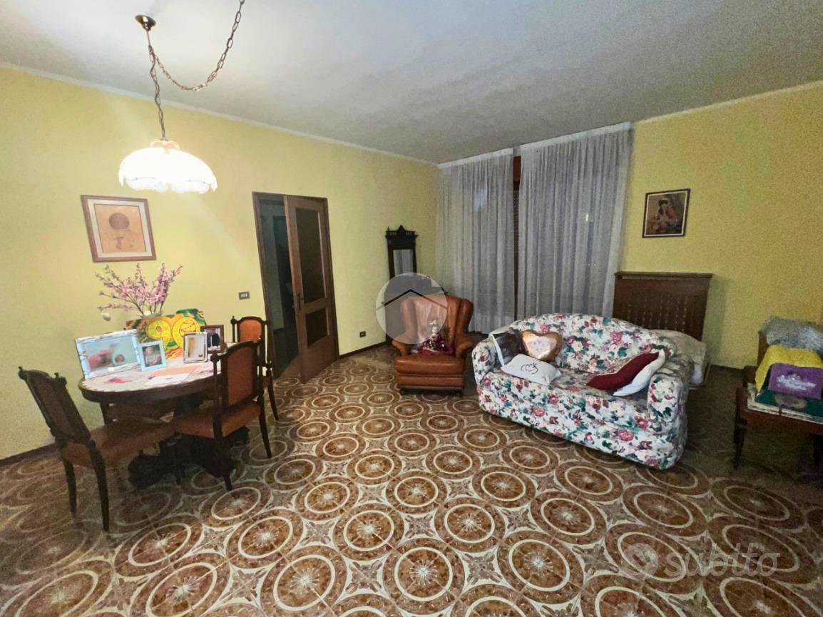 VILLA SINGOLA A CREDARO - Vista 5