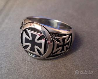 ANELLO "BIKER" NUOVO CON TRIPLA CROCE IN ACCIAIO 