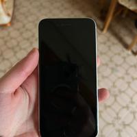 iPhone SE 2020    ACQUISTA SE DISPOSTI A RIPARARLO