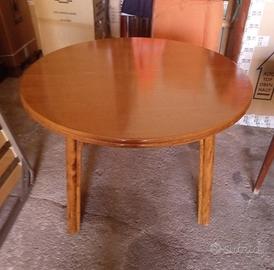 tavolo rotondo in rattan allungabile 