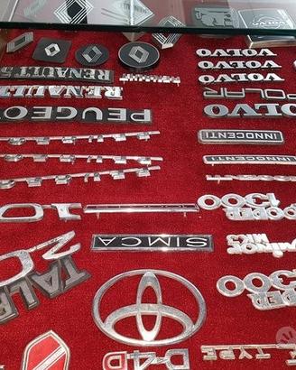 Fregi - Stemmi - Loghi Per Auto D'Epoca Varie
