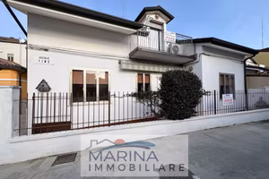 Villa di 152 m² con 5 locali e box auto a Chioggia