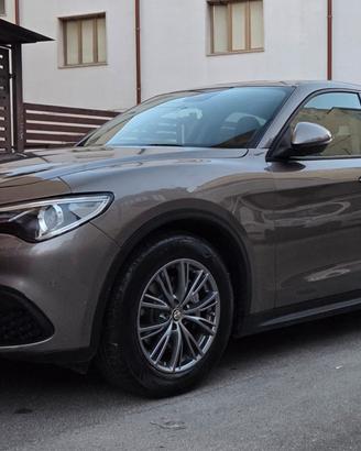 Alfa Romeo Stelvio 160 cv