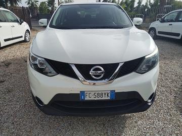 NISSAN Qashqai 1.5 dCi N-Connecta