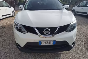 NISSAN Qashqai 1.5 dCi N-Connecta