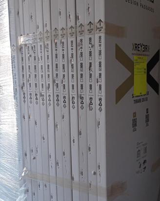 porte filo muro reverx Ermetika  con 3 cerniere