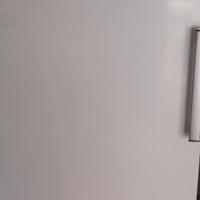 Congelatore verticale Indesit