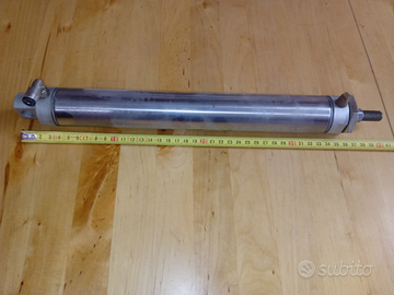 Cilindro pneumatico 40x250
