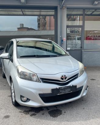 Toyota Yaris 1.0 5 porte Active