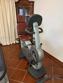 Cyclette Technogym Recline Forma