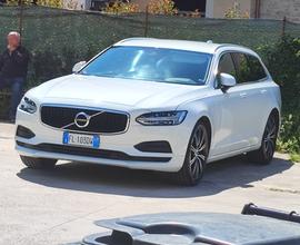 Station wagon Volvo v90