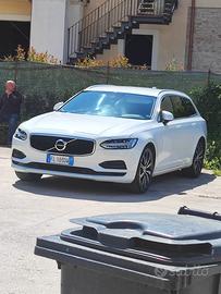 Station wagon Volvo v90