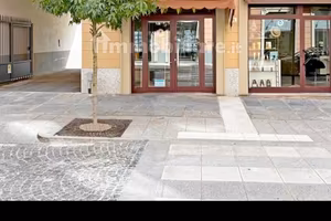 locale commerciale a Domodossola