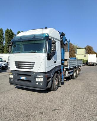 Autocarro Iveco 3 Assi con gru Fassi 250A.24 4+3 J