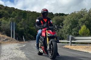 Ducati streetfighter v4s