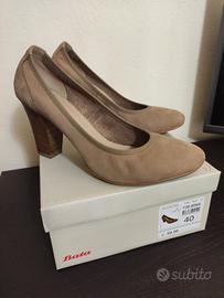 Décolleté beige