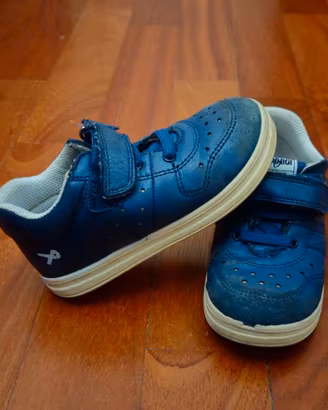 Scarpe n. 25