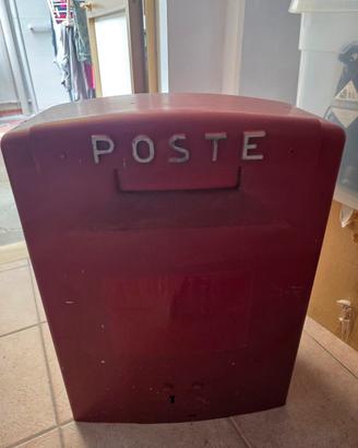 cassetta postale dismessa
