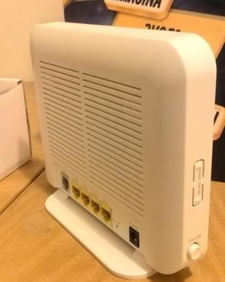Modem Router WiFi Fastweb ADB DV 2200
