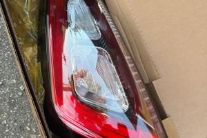 Faro post punto evo sx