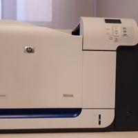 Stampante HP Color LaserJet CP3525n