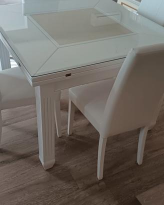 tavolo in legno massello apribile a 8 posti 