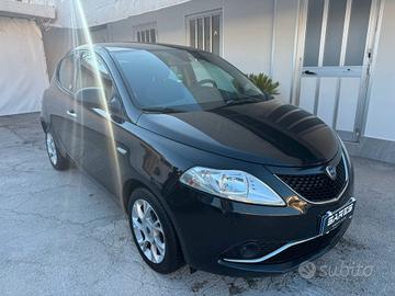 Lancia Ypsilon 1.2 69 CV 5 porte GPL Ecochic Silve