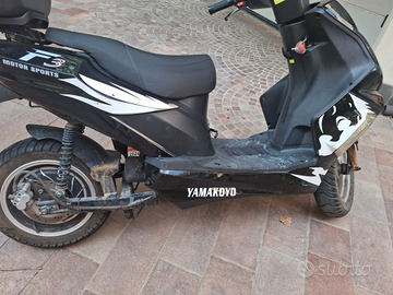 Scooter elettrico Yamakoyo