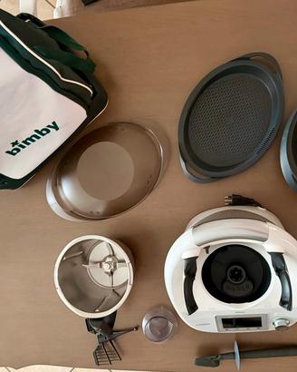 Bimby TM5 Vorwerk completo con accessori e borsa