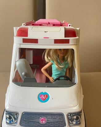 gioco barbie ambulanza + bambola
