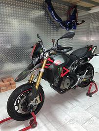 APRILIA DORSODURO 750 FACTORY – 2010 – 9.265 KM