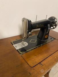 Macchina da cucire vintage