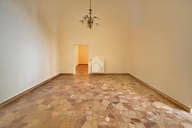 3 LOCALI A GALLIPOLI