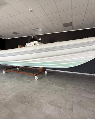 Gommone Led 32 con Mercruiser 8.2 V8 430 Hp